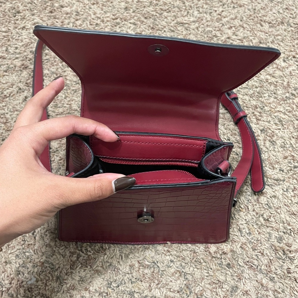 Burgundy Croc Embossed Structured Crossbody Bag with Metal Bar Handle - Picture 3 of 6
